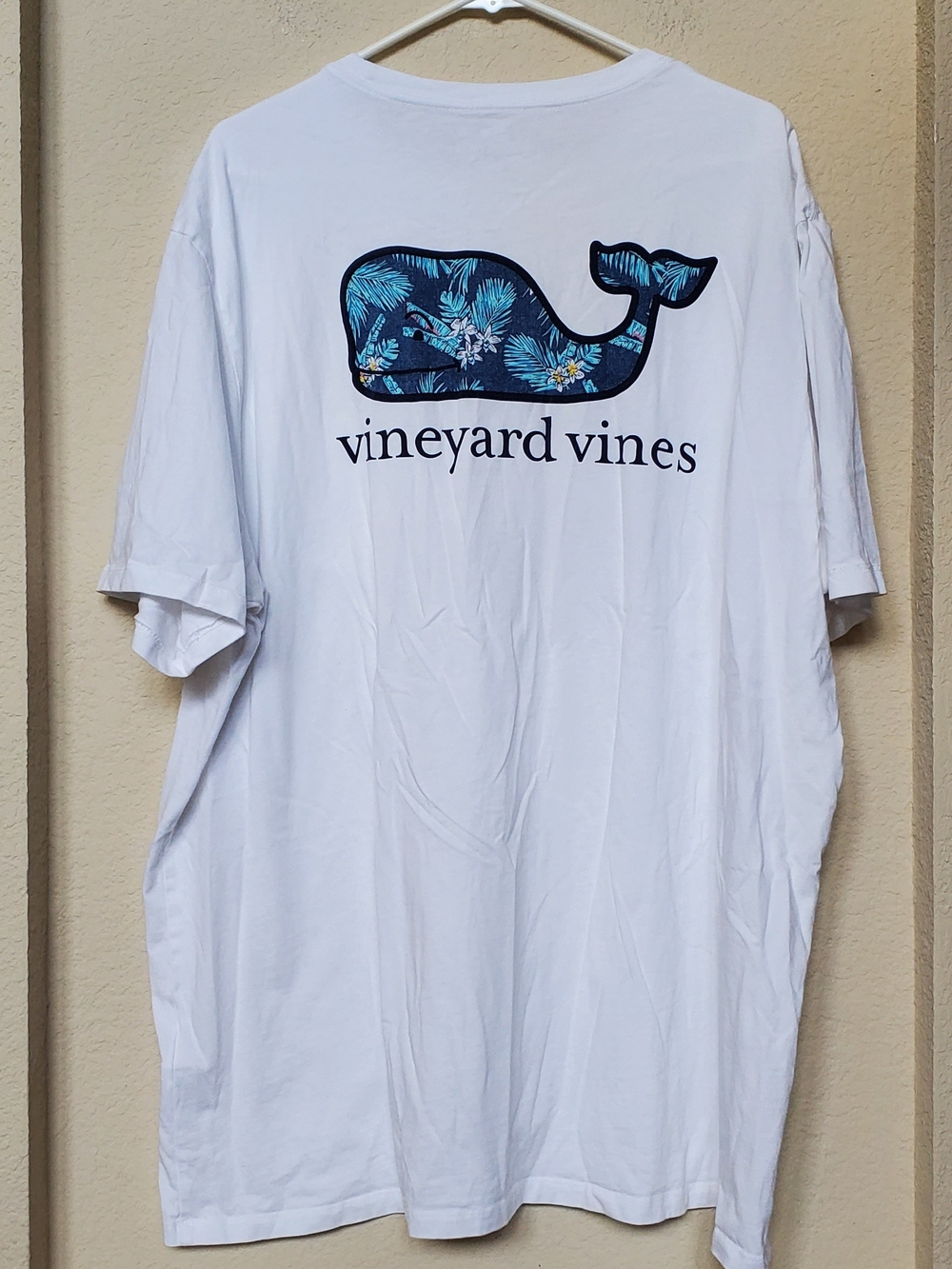 Vineyard Vines White Pocket Tee.  Size 2XL - Picture 3 of 5
